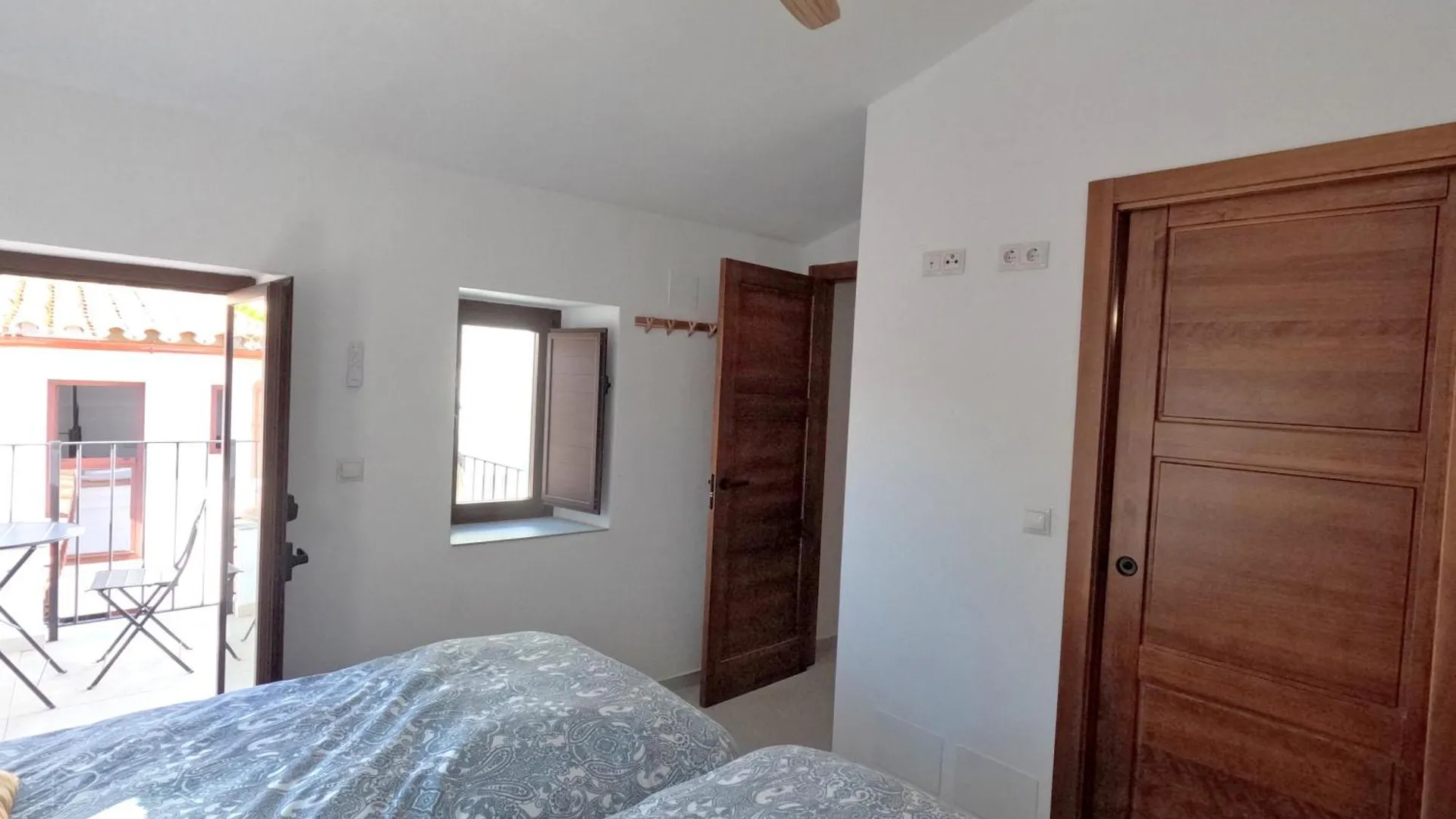 Casa Rural En Montejaque Con Patio Andaluz, Chimenea Y Sala Multiusos